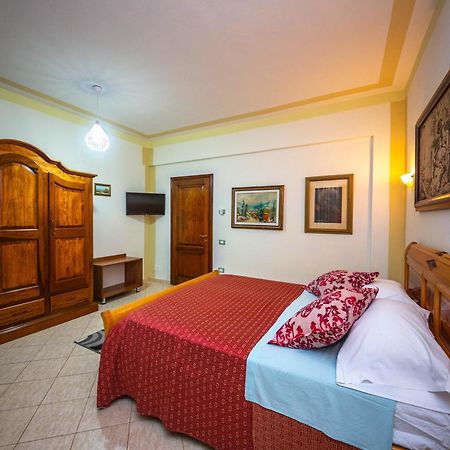 Hotel "San Saena " Radhimë Zewnętrze zdjęcie