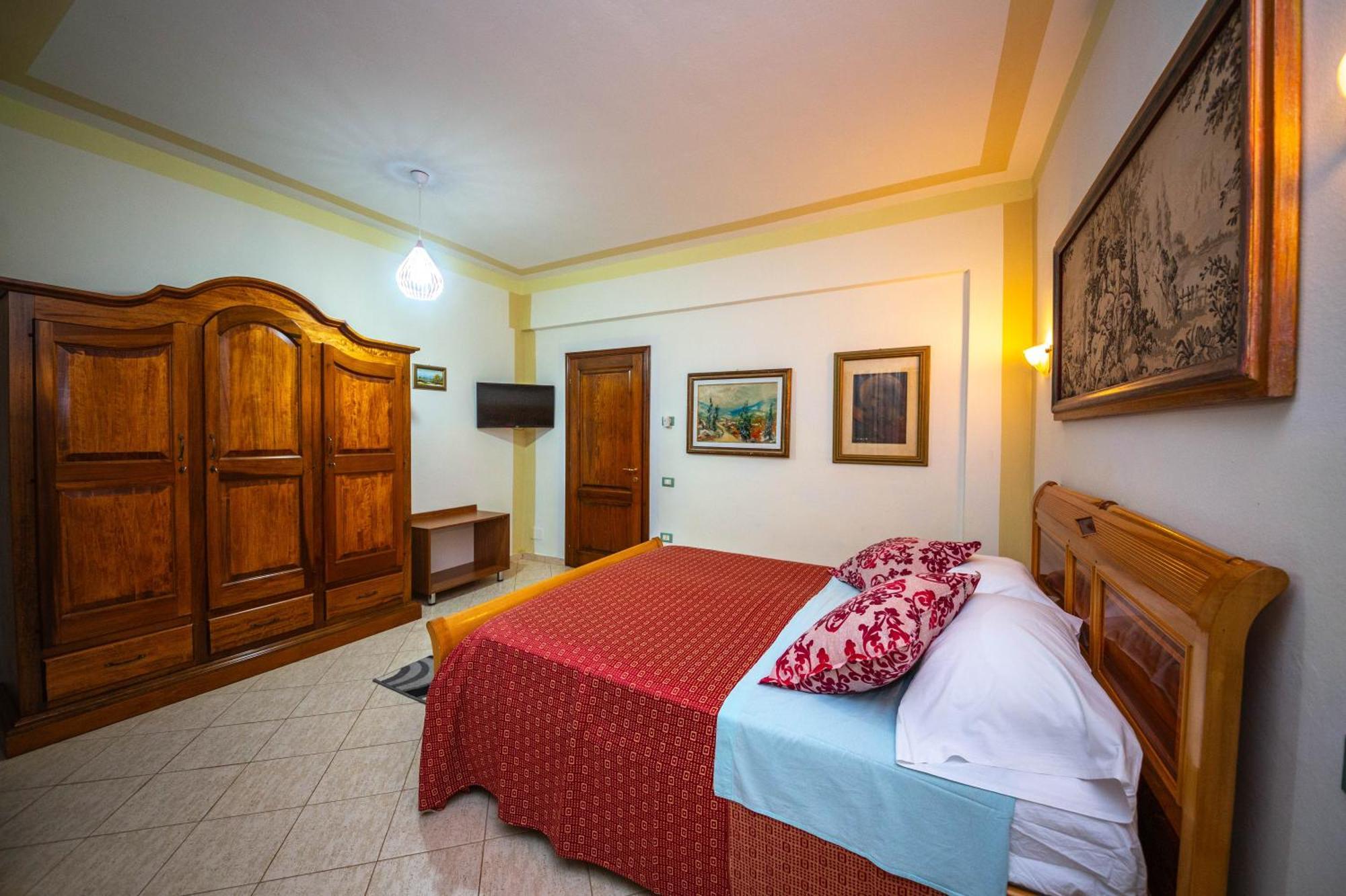 Hotel "San Saena " Radhimë Zewnętrze zdjęcie