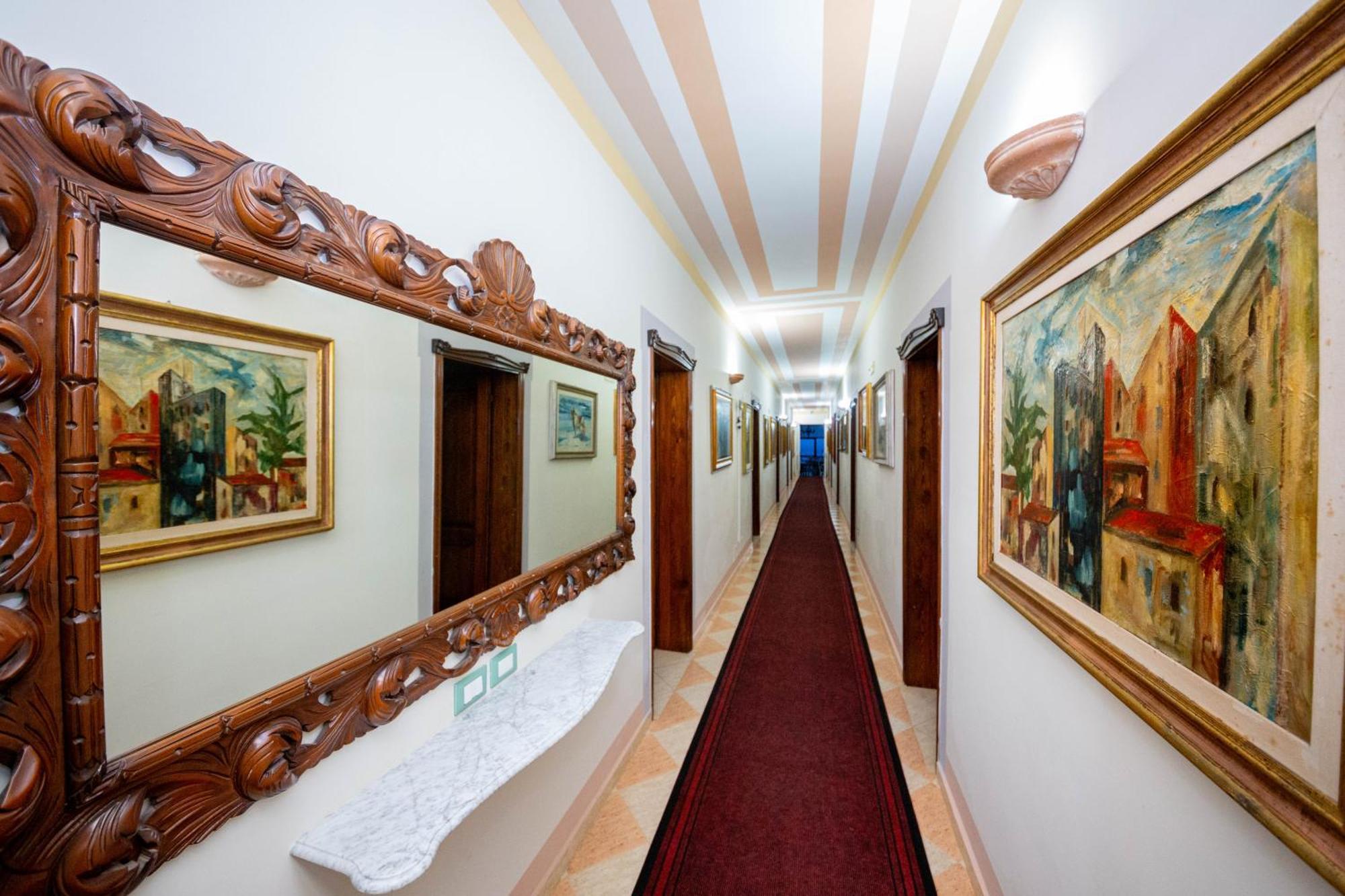 Hotel "San Saena " Radhimë Zewnętrze zdjęcie