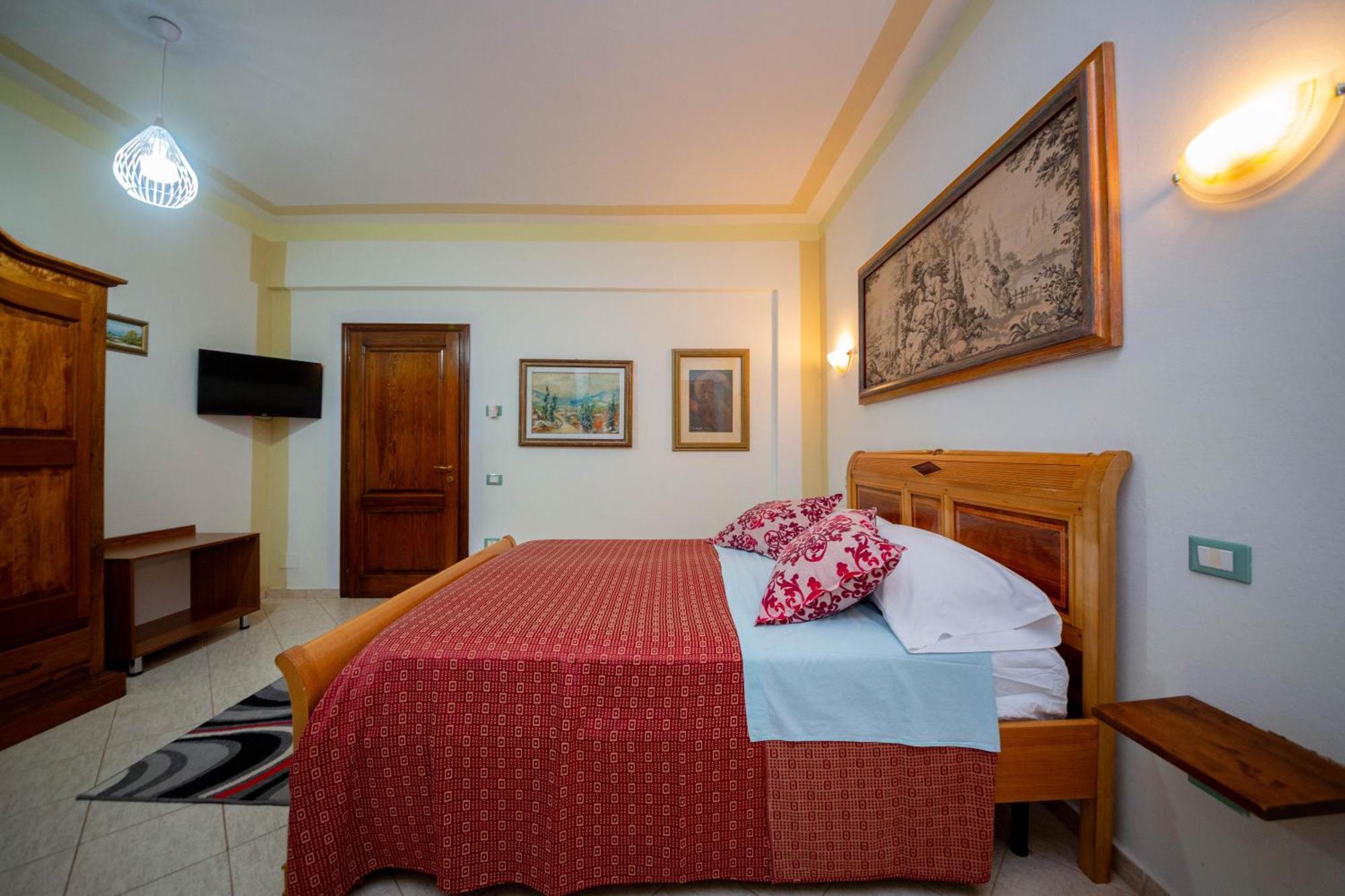 Hotel "San Saena " Radhimë Zewnętrze zdjęcie