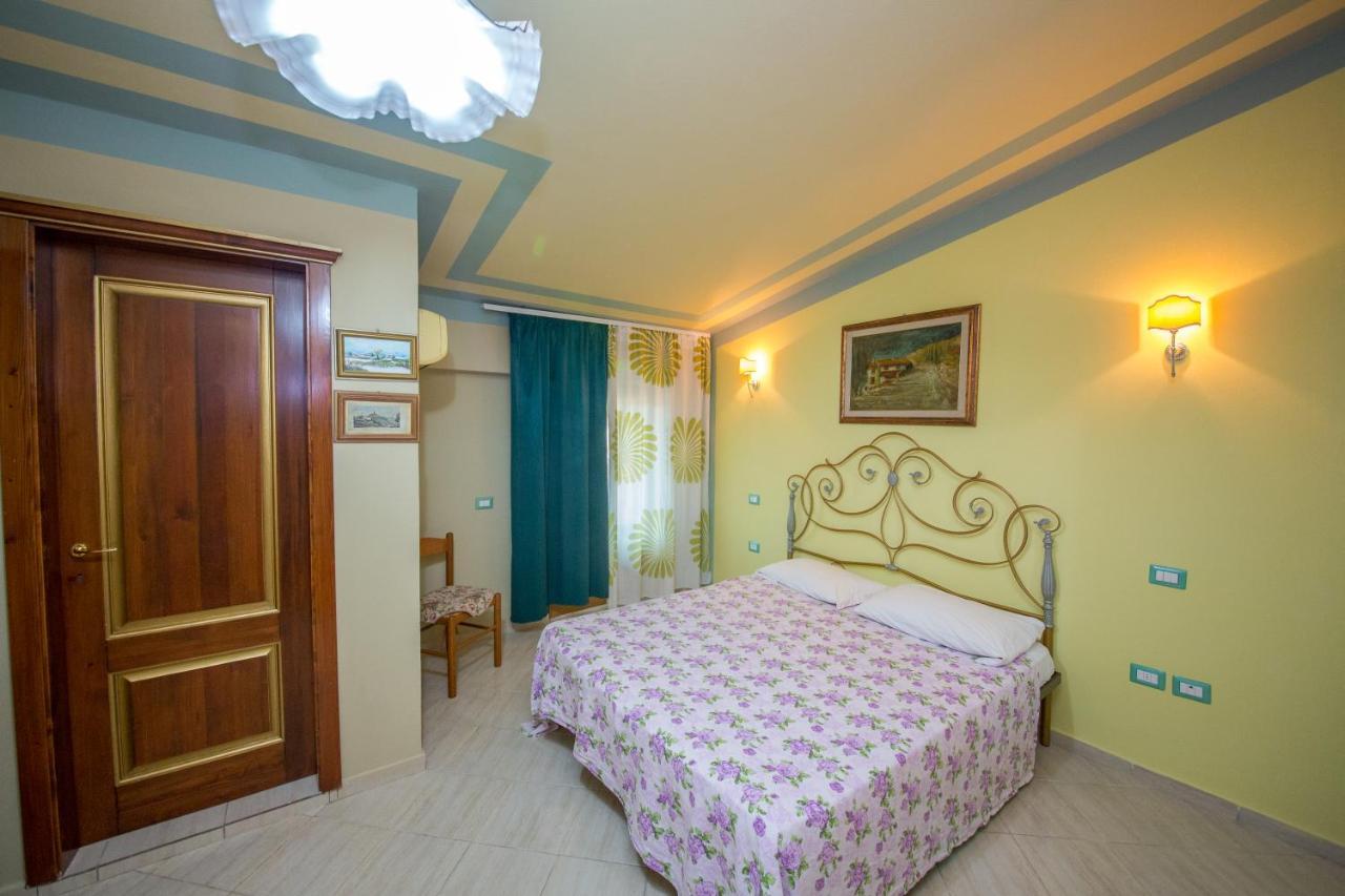 Hotel "San Saena " Radhimë Zewnętrze zdjęcie